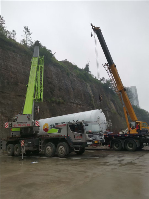 宣汉县“不怕风雨冻”—— 吊车的 “恶劣环境适应” 技术